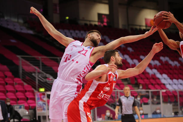 阳队老板近 阳队老板近