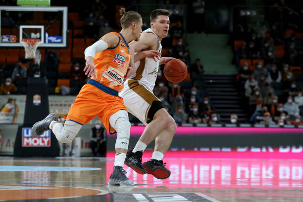 平竞技的完 平竞技的完