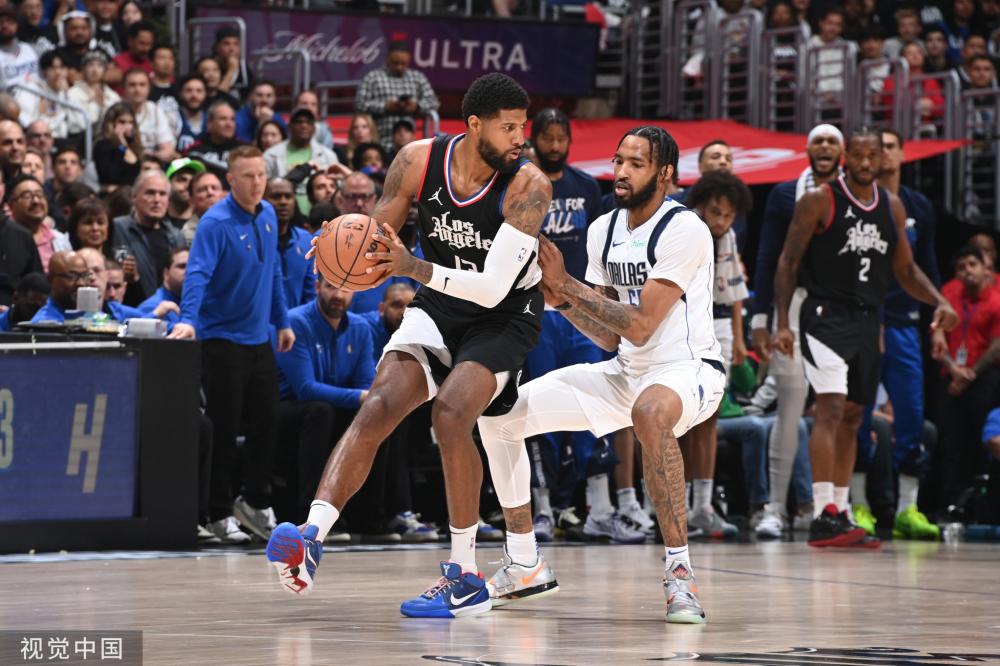 现了他对球 现了他对球